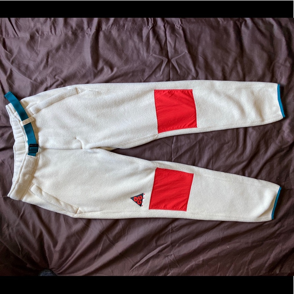 NIKE ACG SHERPA FLEECE PANT CREAM